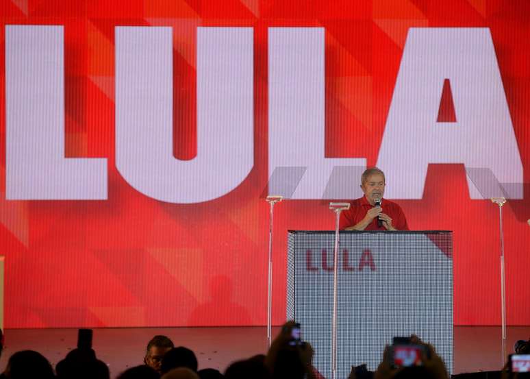 O ex-presidente Lula, uma das principais presenças do evento que lançou a candidatura de Padilha