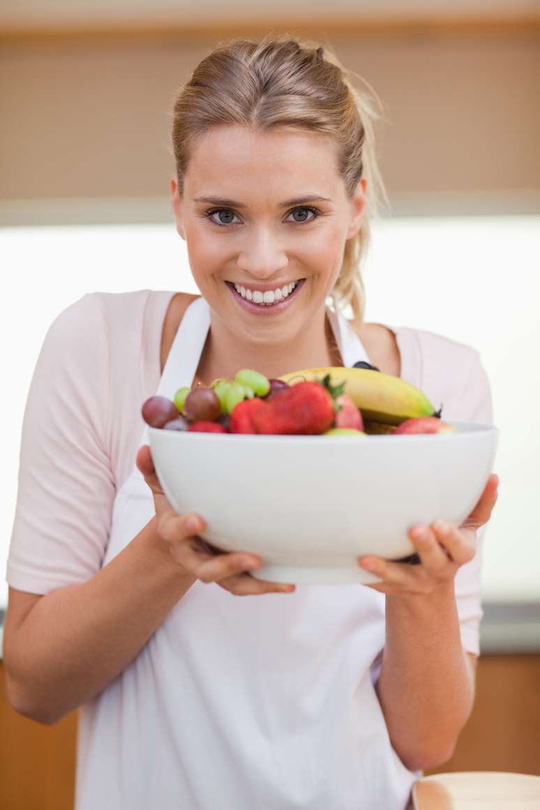 <p>Una idea saludable para seguir los partidos sin subir de peso y sufrir con la caries es optar por los llamados "alimentos detergentes"</p>