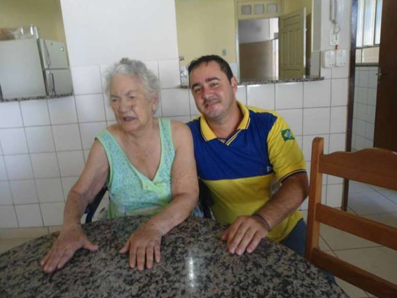 A rela&ccedil;&atilde;o entre o carteiro e os moradores da institui&ccedil;&atilde;o &eacute; sempre uma troca: O que aprendo com eles &eacute; gratificante, n&atilde;o tem pre&ccedil;o que pague