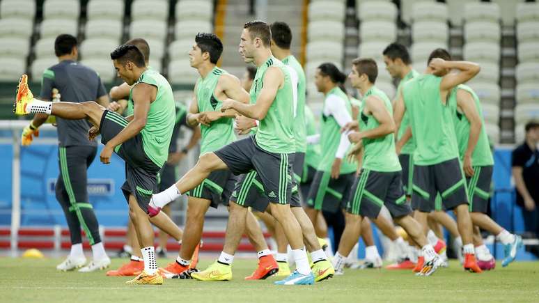 Na véspera de jogo contra o Brasil, a seleção do México fez treino na tarde desta segunda-feira no Castelão, em Fortaleza.