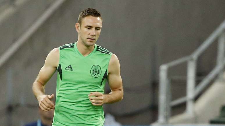 Na véspera de jogo contra o Brasil, a seleção do México fez treino nesta segunda-feira no Castelão, em Fortaleza