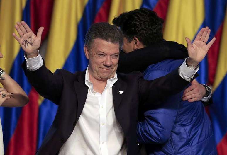 <p>Juan Manuel Santos assistirá ao confronto no estádio</p>