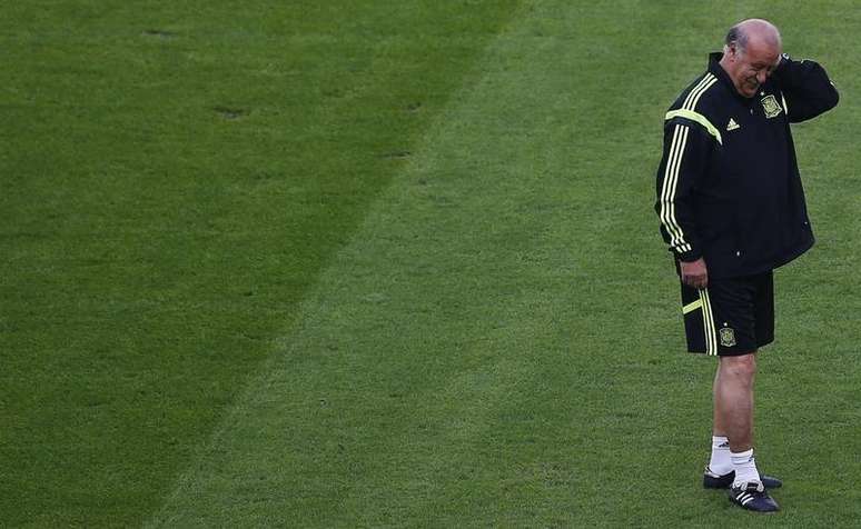 <p>T&eacute;cnico da Espanha, Vicente Del Bosque, em treinamento no Maracan&atilde;</p>