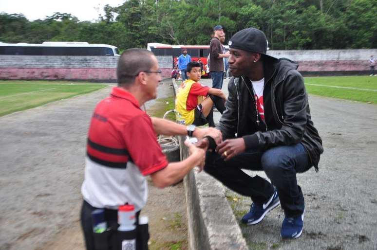 O massagista Carlos Lincoln trabalhou com Ramires no início da carreira do jogador, no Joinville