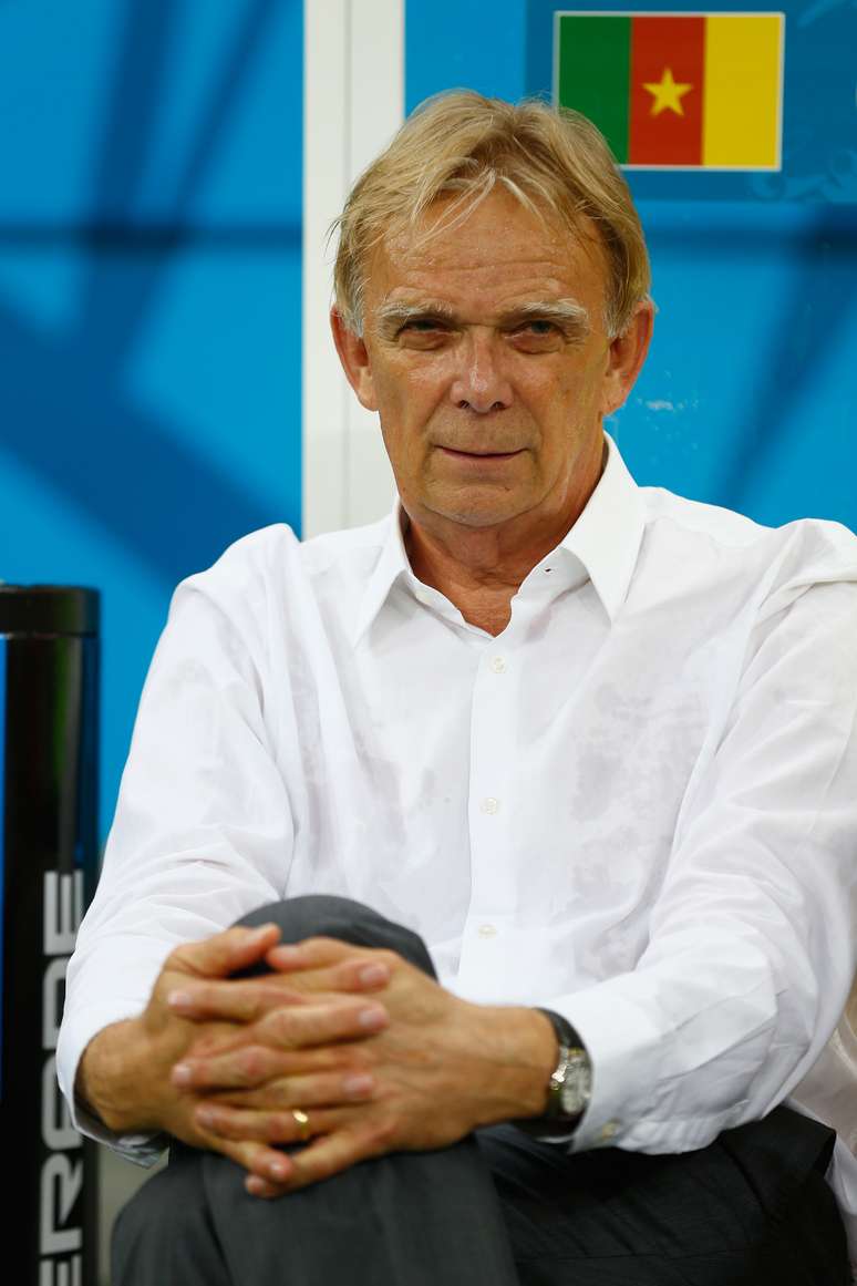 <p>O alemão Volker Finke, que está à frente da Seleção de Camarões</p>