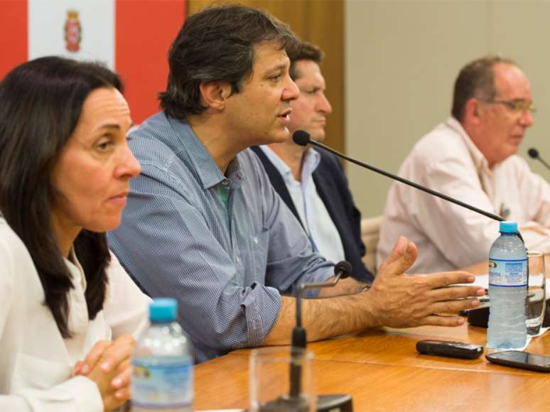 A vice-prefeita Nádia Campeão e o prefeito Fernando Haddad durante reunião na capital paulista