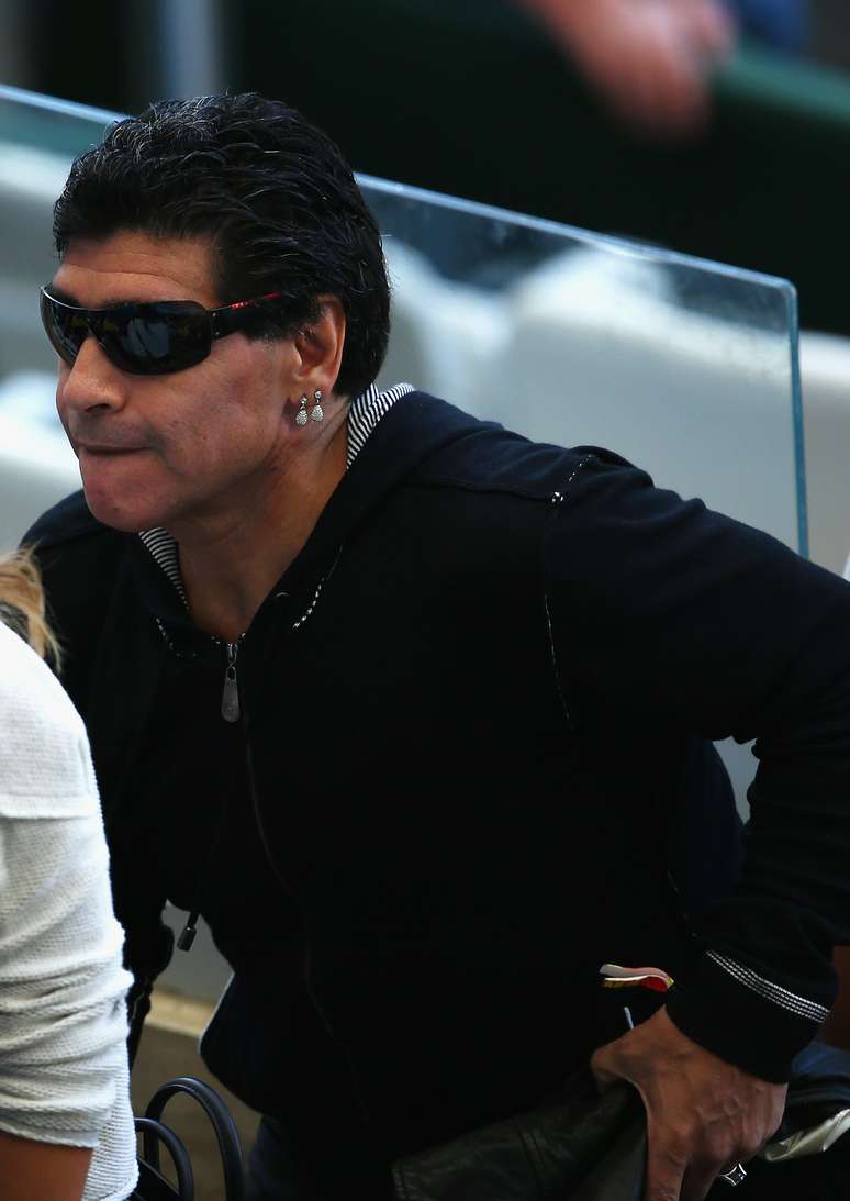 <p>Maradona assitiu ao jogo entre Argentina e Irã no Mineirão</p>