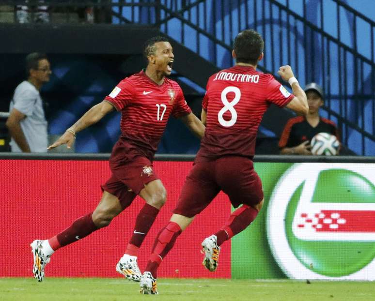 Nani comemora o gol que abre o placar para Portugal no jogo contra os Estados Unidos na Arena Amaz&ocirc;nia