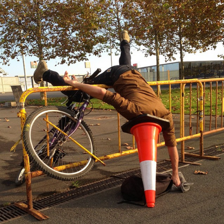 Conta do Instagram mostra fotos de pessoas caindo