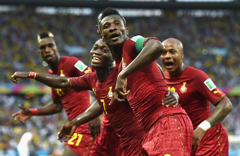 O ganês Asamoah Gyan igualou Roger Milla como maior artilheiro africano da história das Copas