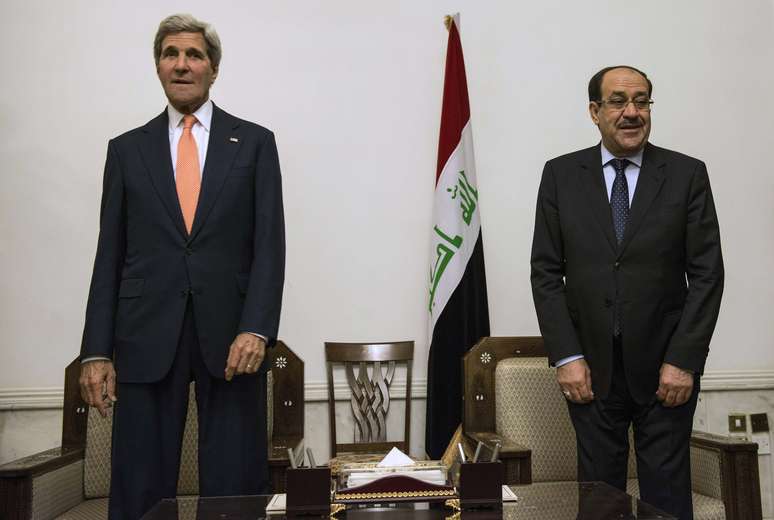 <p>Primeiro-ministro do Iraque, Nuri al-Maliki, e o secret&aacute;rio de Estado dos EUA, John Kerry, se reuniram nesta segunda-feira, 23 de junho, em Bagd&aacute;</p>