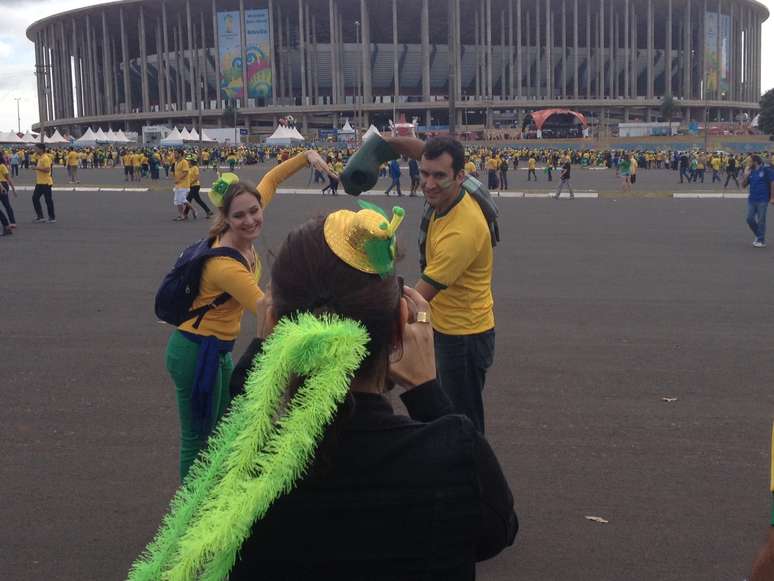 Selfie na porta do Mané Garrincha