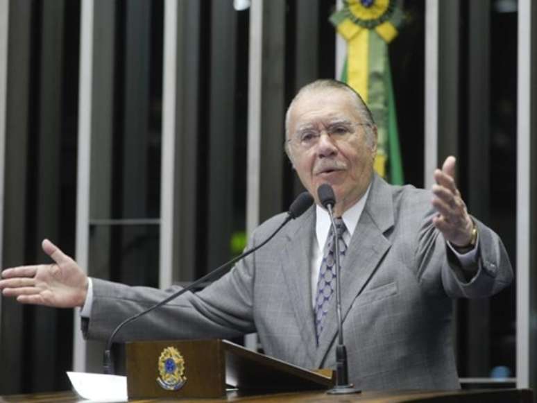 <p>Jos&eacute; Sarney anunciou que&nbsp;abandonar&aacute;&nbsp;disputa ao Senado (foto de arquivo)</p>