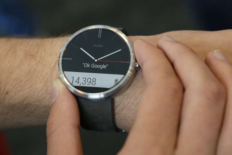 <p>Moto 360, smartwatch da marca com Android Wear</p>