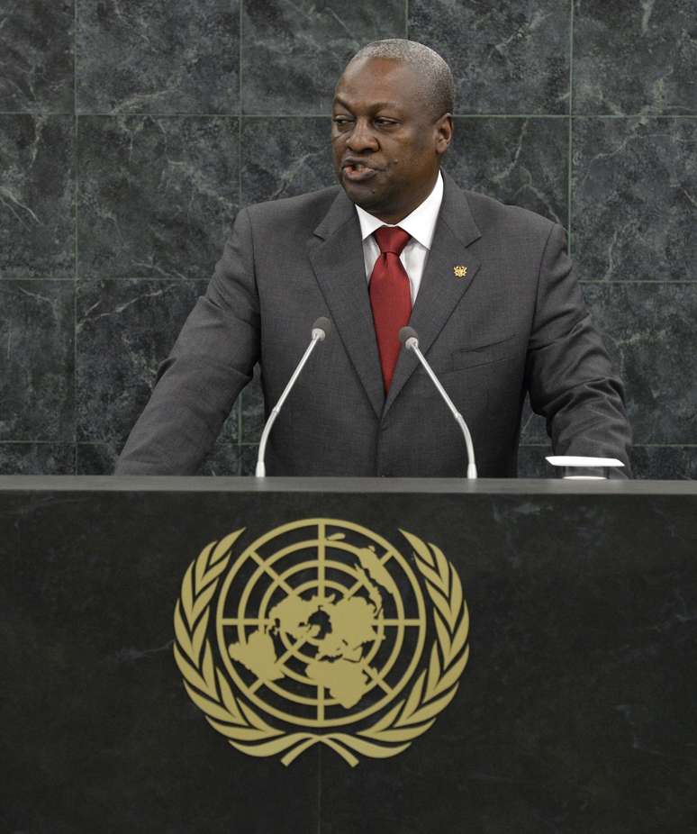 <p>Presidente de Gana, John Dramani Mahama, intercedeu na crise por pagamentos da seleção e enviou o dinheiro ao Brasil</p>