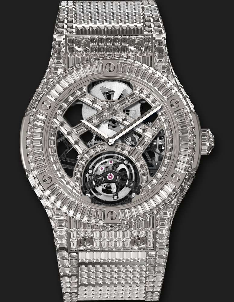 <p>Relógio existe em apenas oito exemplares no mundo, tem 1.185 diamantes e custa US$ 1 milhão</p>