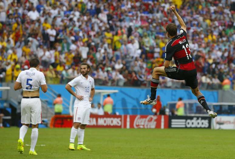 <p>M&uuml;ller comemora quarto gol nesta Copa do Mundo, o primeiro da Alemanha contra os Estados Unidos, na Arena Pernambuco.&nbsp;</p>