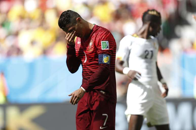 <p>Cristiano Ronaldo não conseguiu carregar sozinho nas costas a seleção de Portugal</p>