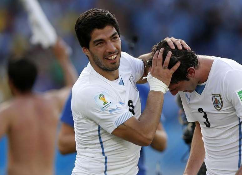 Luis Suárez, da seleção do Uruguai, comemorado gol marcado pela equipe contra a Itália em Natal. 24/06/2014.