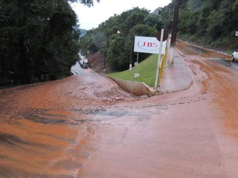 Em Ipumirim, a inundação compromete o abastecimento de água local