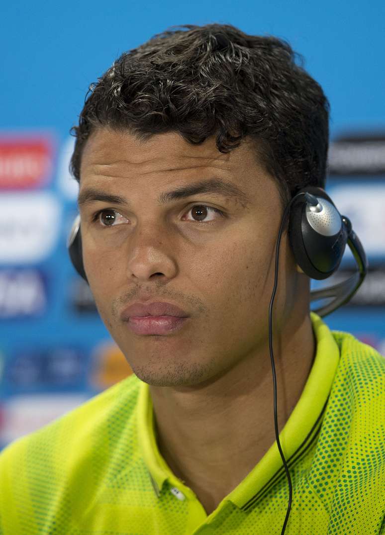 <p>Thiago Silva fez quest&atilde;o de elogiar o time do Chile, mas diz que elenco brasileiro est&aacute; ligado 24 horas no sonho de conquistar o t&iacute;tulo</p>