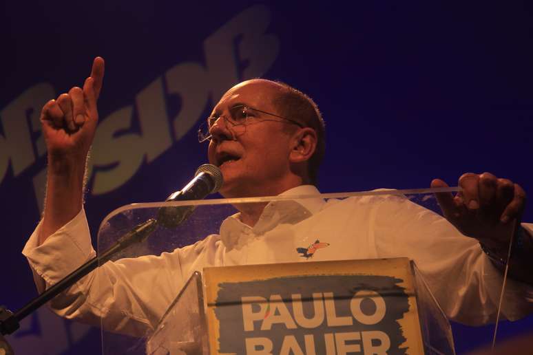 Bauer discursa durante lançamento de sua candidatura