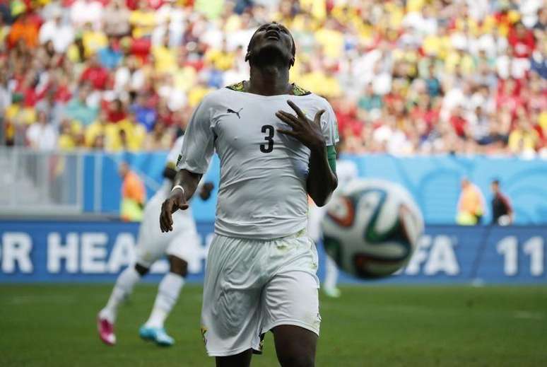 <p>Jogadores de Gana ameaçaram não entrar em campo se pagamento não fosse realizado em dinheiro</p>