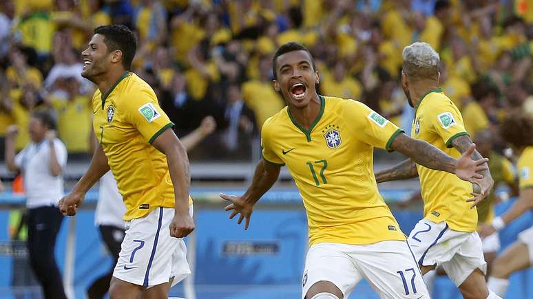 <p>O camisa 17, Luiz Gustavo, volta ao time após cumprir suspensão</p>