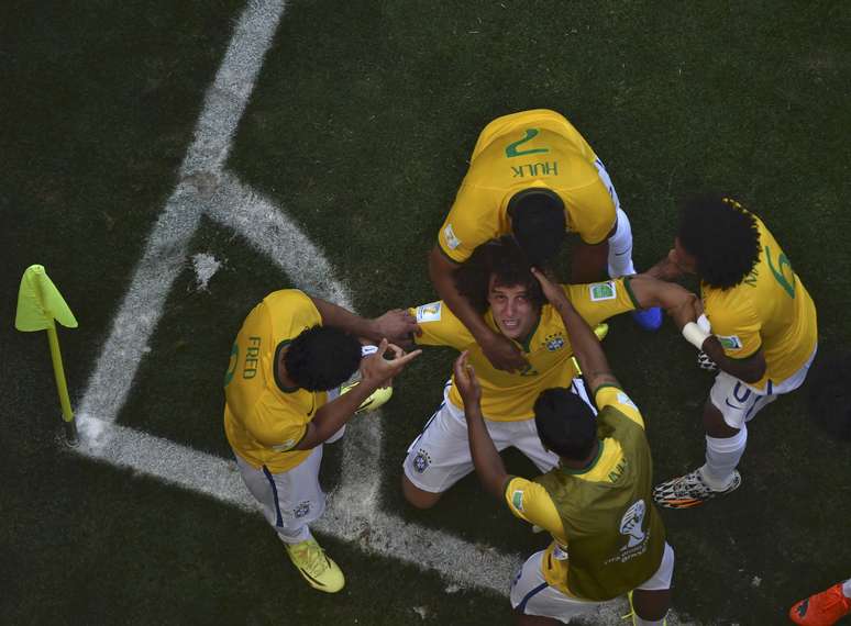 <p>Seleção Brasileira comemora gol contra o Chile, durante partida pelas oitavas de final</p>