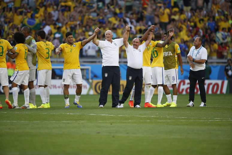 <p>Brasil, de Felipão, está nas quartas de final</p>