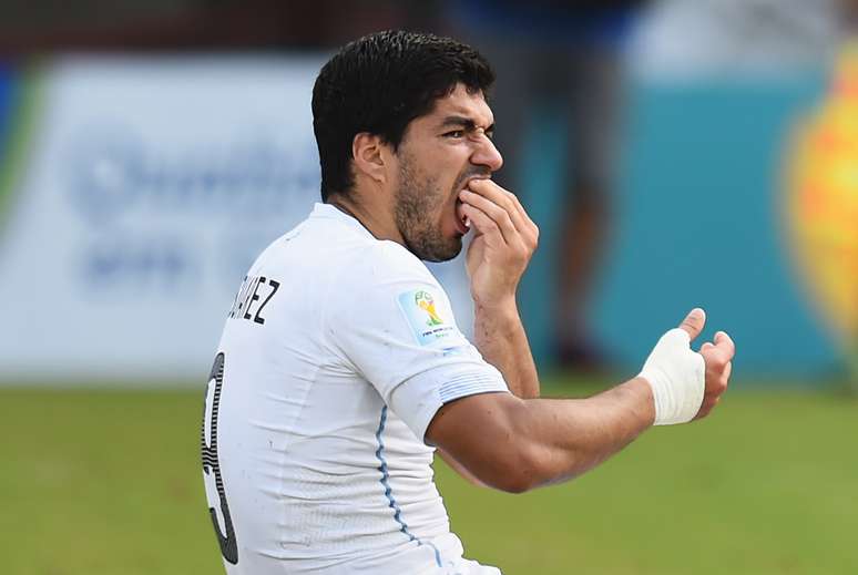 <p>Su&aacute;rez j&aacute; retornou ao Uruguai ap&oacute;s receber suspens&atilde;o</p>