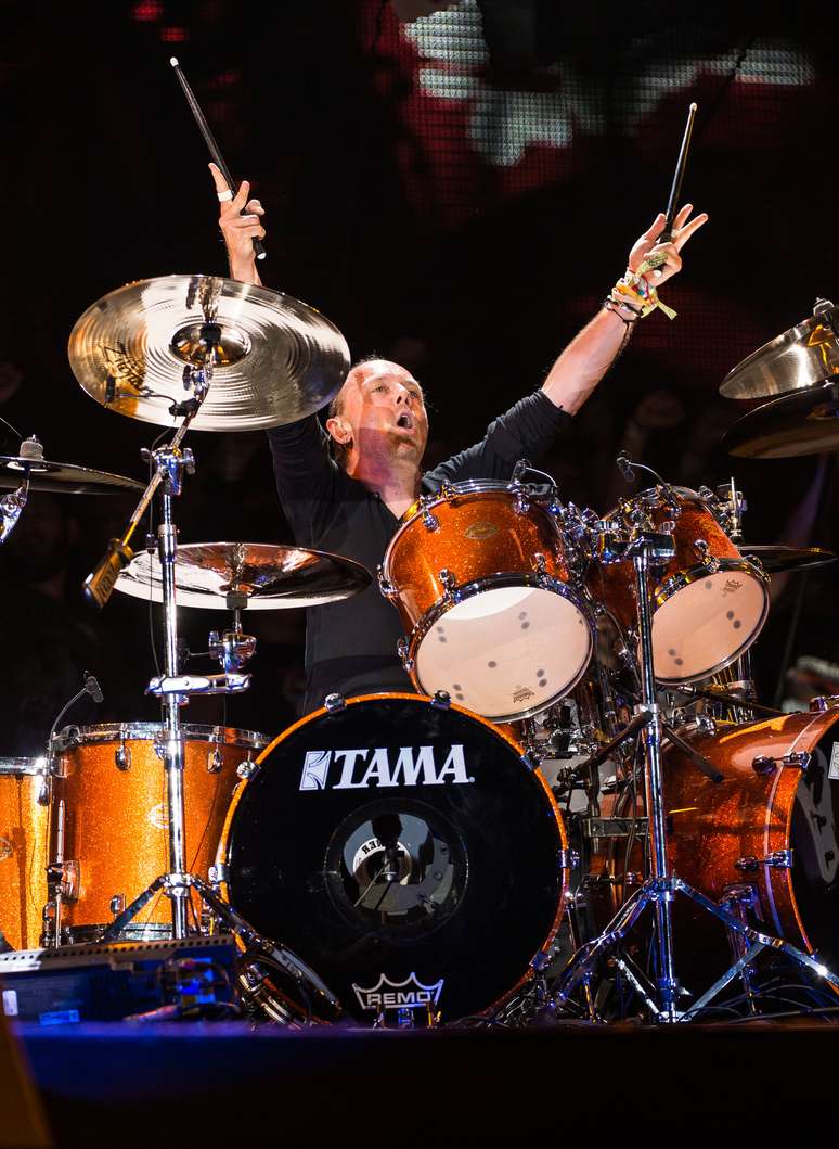 <p>Lars Ulrich, durante show do Metallica em Glastonbury</p>