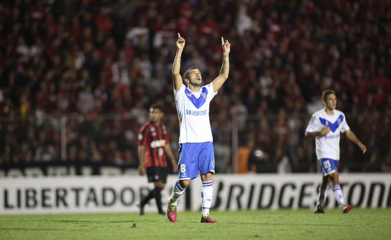 <p>Vélez argumenta em competição internacional que vaga é dele</p>