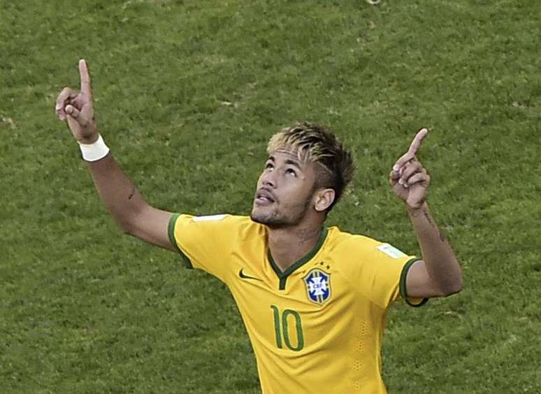 Neymar comemora após converter pênalti contra o Chile em Belo Horizonte. 28/06/2014.
