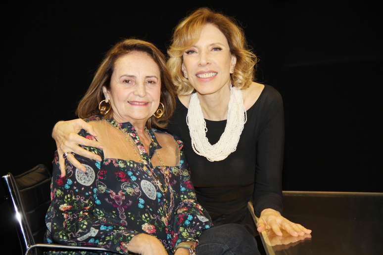 <p>Entrevista com a cantora vai ao ar no domingo (6), &agrave;s 0h, no SBT</p>