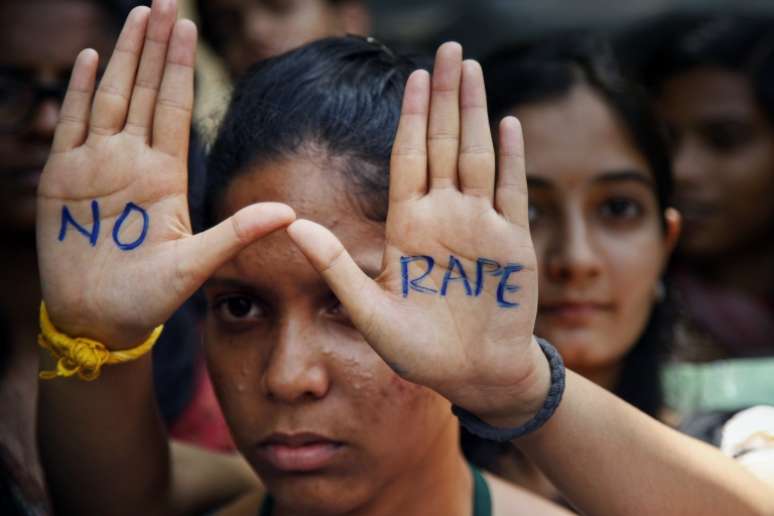 Mulheres protestam contra os estupros na Índia 
