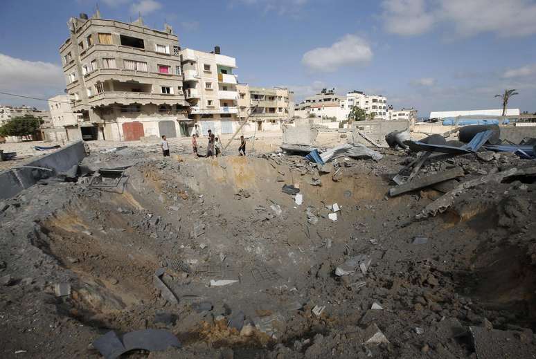 Exército israelense confirmou que a Força Aérea atacou posições islamitas em represália ao disparo de cerca de 20 foguetes da Faixa de Gaza