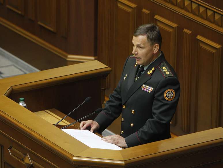 <p>O coronel-geral Valeri Guelet&eacute;i&nbsp;discursa&nbsp;no Parlamento ucraniano, em Kiev, em&nbsp;3 de&nbsp;julho</p>