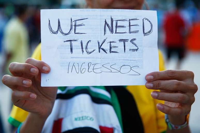 Torcedores teriam pagado até R$ 5 mil a cambistas para assistir a jogos da Copa do Mundi