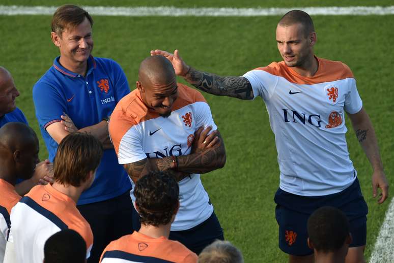 <p>O jogador Nigel de Jong durante treino da seleção holandesa</p>