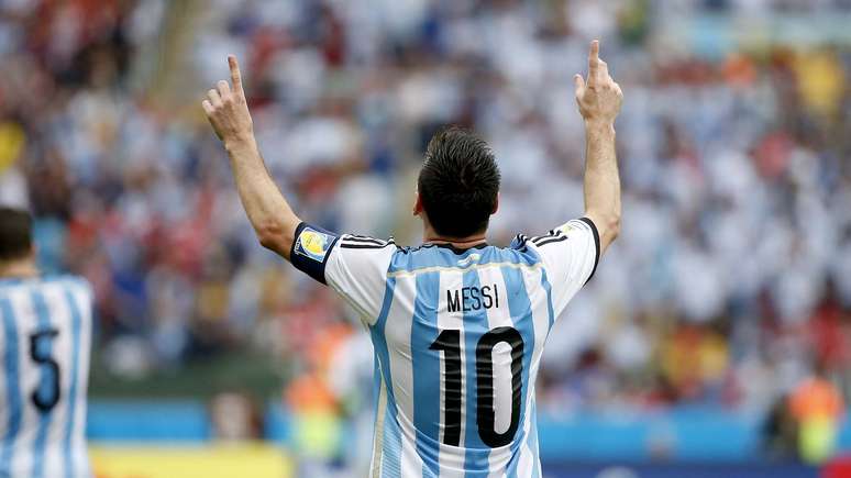 <p>Maradona quer Messi como protagonista e campeão da Copa do Mundo</p>