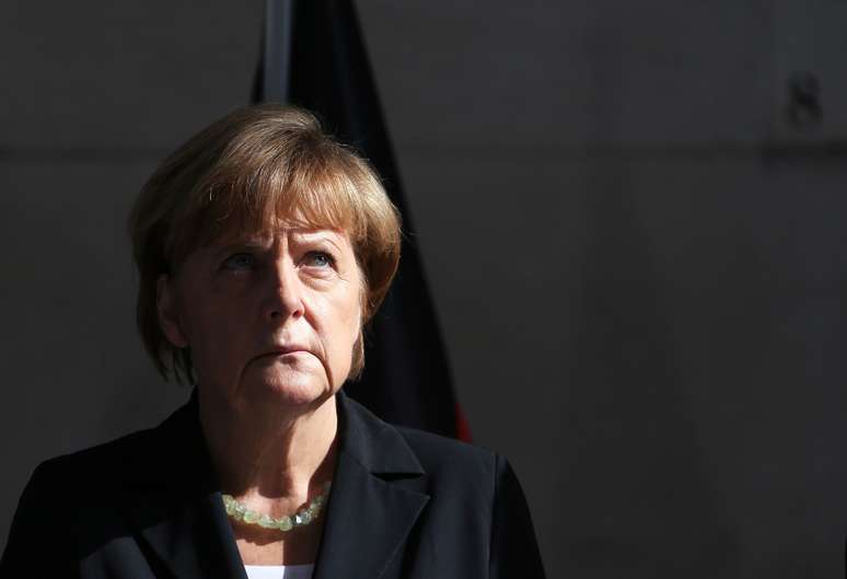 <p>Para Merkel, denúncia trata-se de uma contradição com o que considera-se ser "uma cooperação de total confiança entre agências (de inteligência) e países sócios"</p>