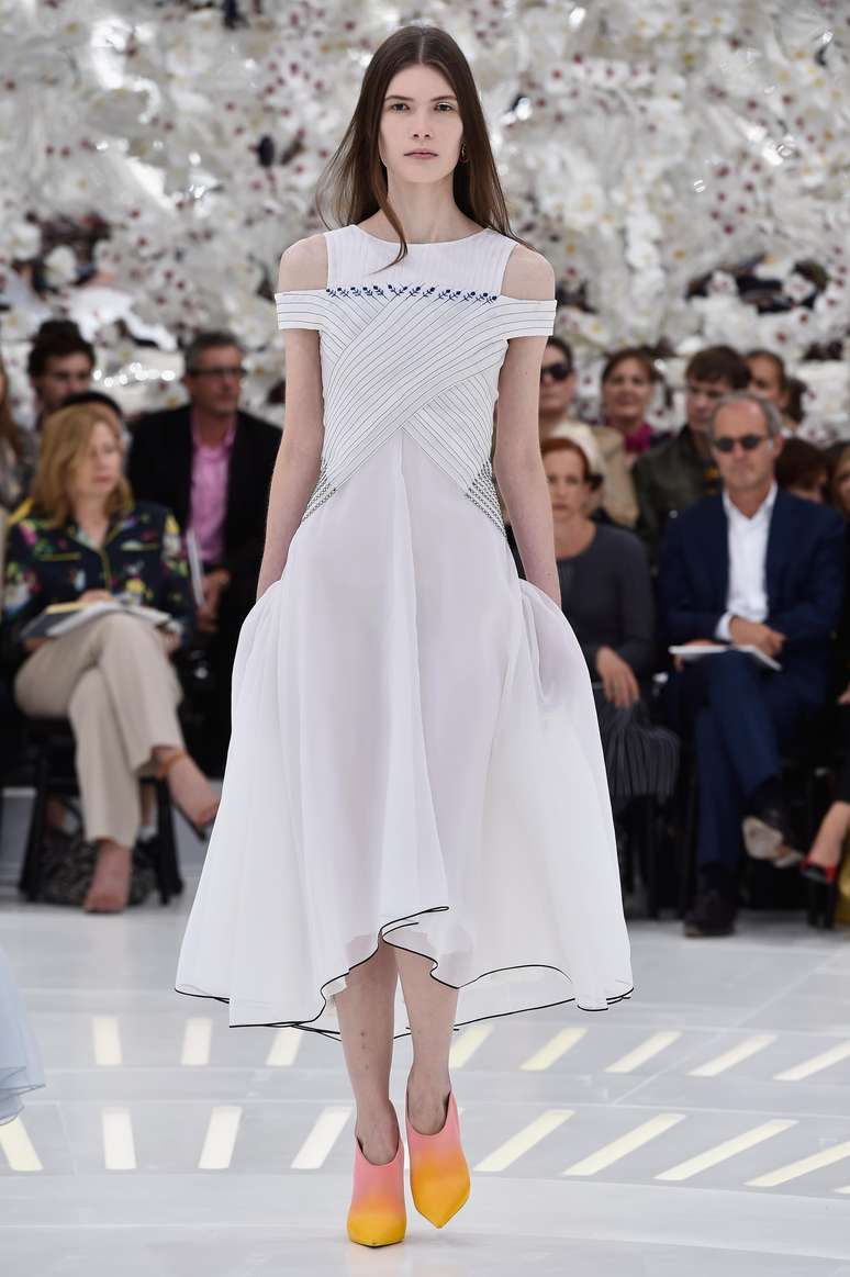 Desfile da grife Dior aconteceu nesta segunda-feira (7), na semana de moda de Paris