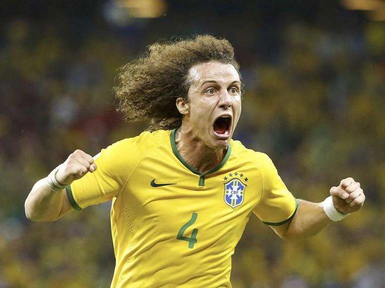 Zagueiro David Luiz comemora gol marcado em partida contra a Colômbia em Fortaleza. 4/7/2014.