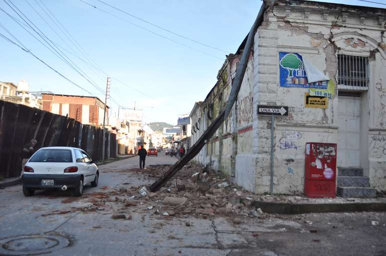 <p>Foto tirada em San Marcos, 240 km da Cidade da Guatemala, mostra os danos causados pelo forte&nbsp;terremoto que atingiu a regi&atilde;o nesta segunda-feira,&nbsp;7 julho</p>
