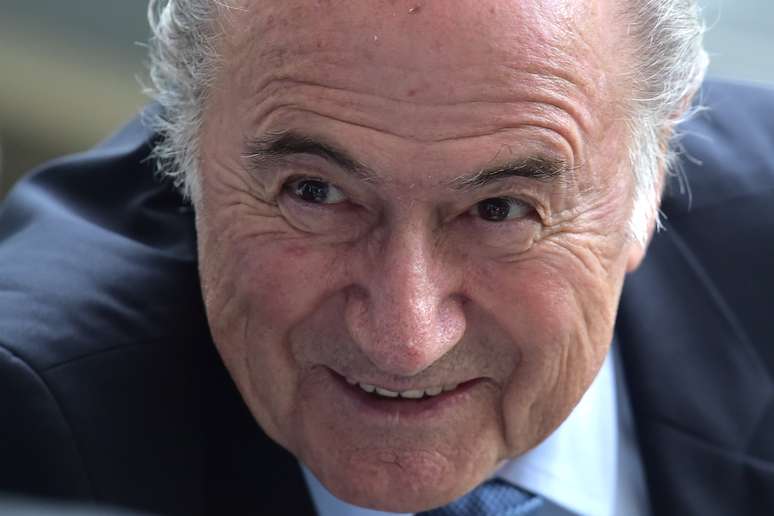 <p>Joseph Blatter n&atilde;o se pronunciou sobre a venda ilegal de ingressos</p>