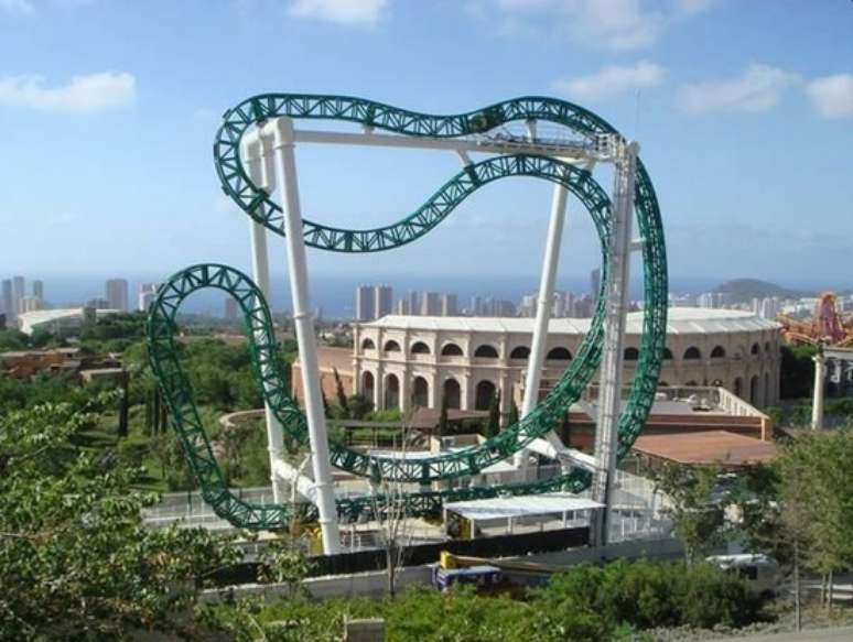 <p>A montanha-russa 'Inferno' do parque Terra Mitica foi inaugurada em 2007</p>