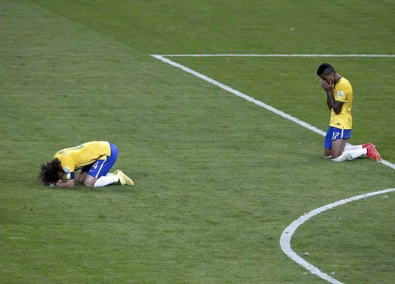Jogadores da seleção brasileira lamentam derrota para a Alemanha em Belo Horizonte. 08/07/2014.