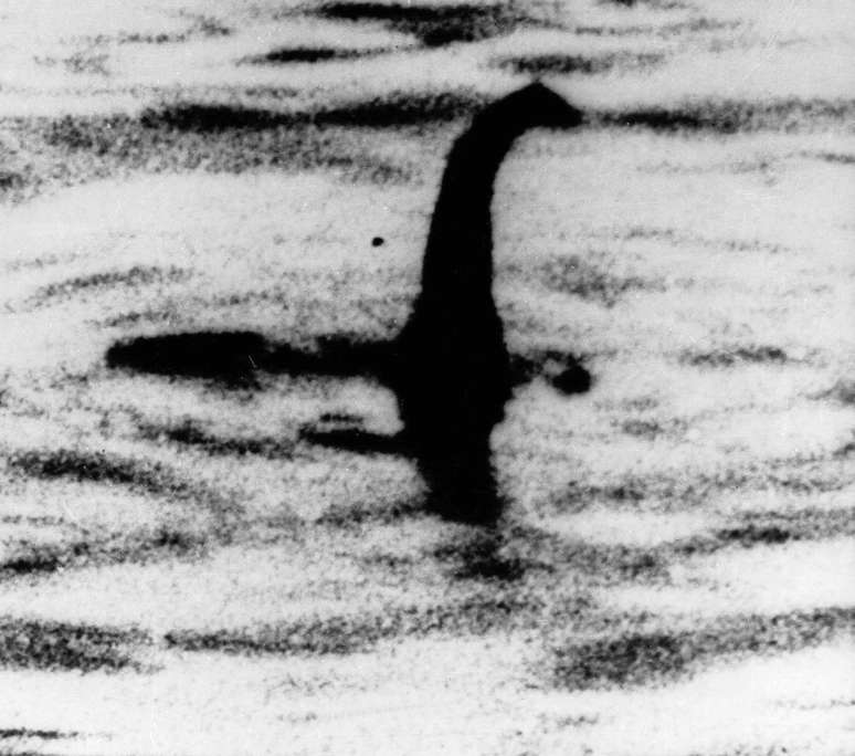 <p>Suposta imagem do monstro do Lago Ness, na Escócia</p>