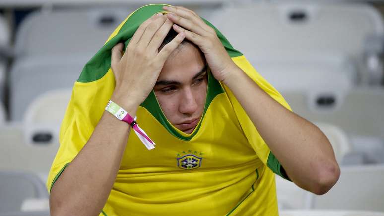 <p>Torcedores que lotaram o Mineirão foram às lágrimas com a goleada e a eliminação brasileira da Copa do Mundo</p>